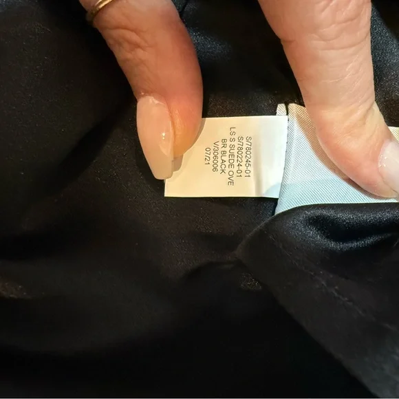 Banana Republic Classic Black Button-Down Shirt Veagan Suede with belt - Picture 5 of 7